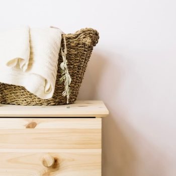 basket-with-blankets_23-2147698753