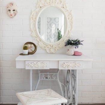luxurious-white-dressing-table_23-2148291595